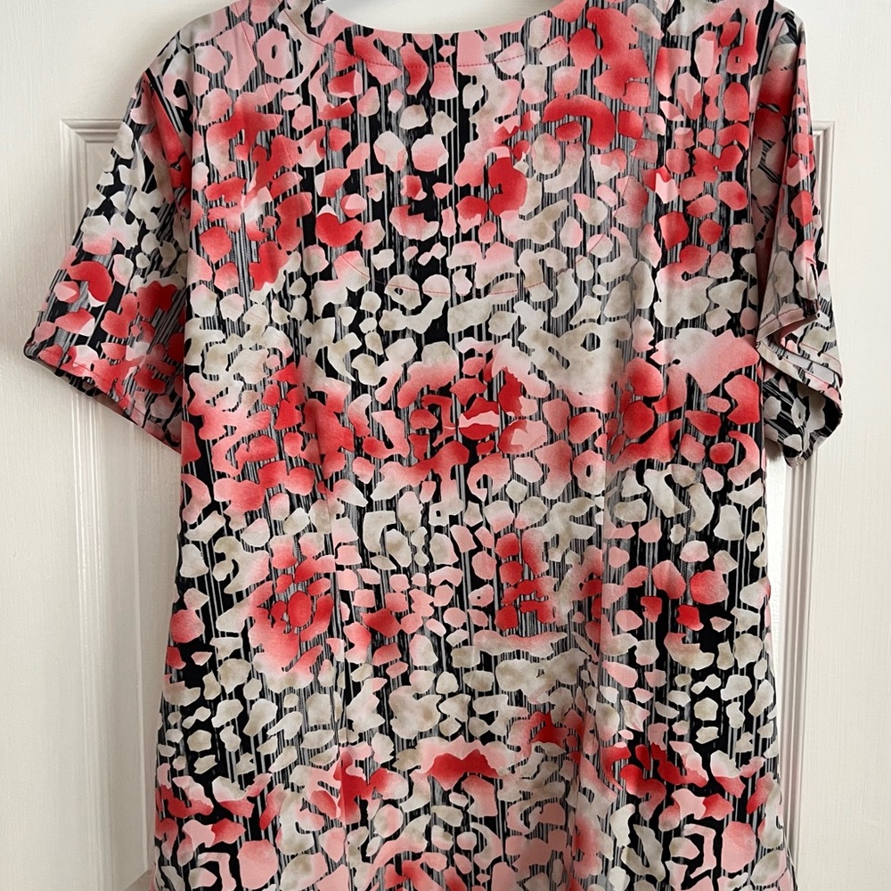 Scrub top